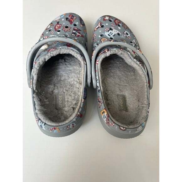 Disney Christmas Mickey And Friends Holiday Treat Crocs Clogs W9/M7 - Picture 5 of 8